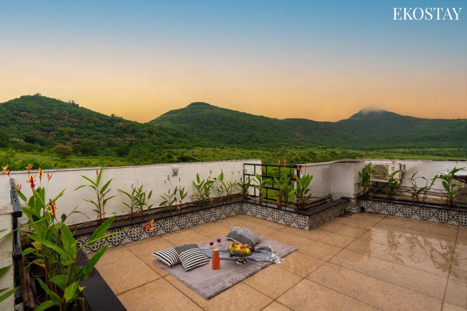 Ekostay Gold - Gravity Villa Lonavala Bagian luar foto