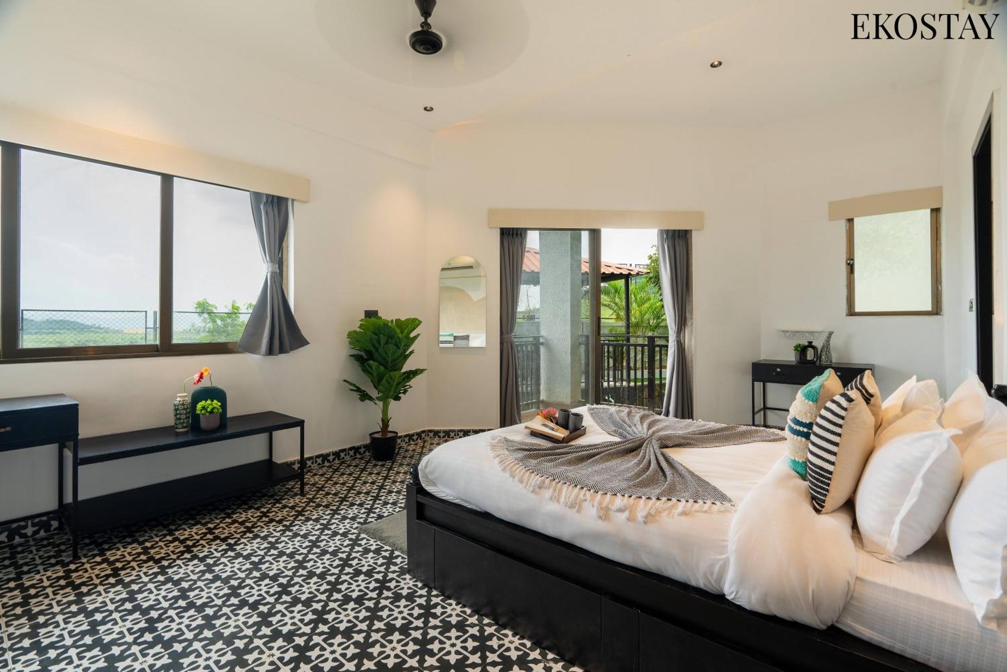 Ekostay Gold - Gravity Villa Lonavala Bagian luar foto